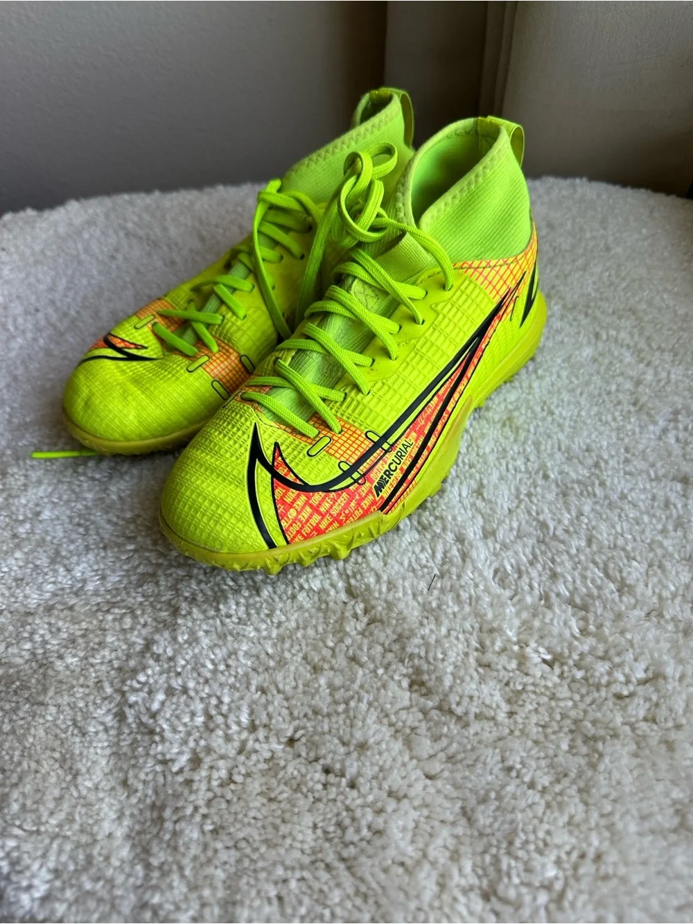 Nike Kids Mercurial Superfly 8 Academy TF Soccer Sneakers - Neon Yellow 1Y